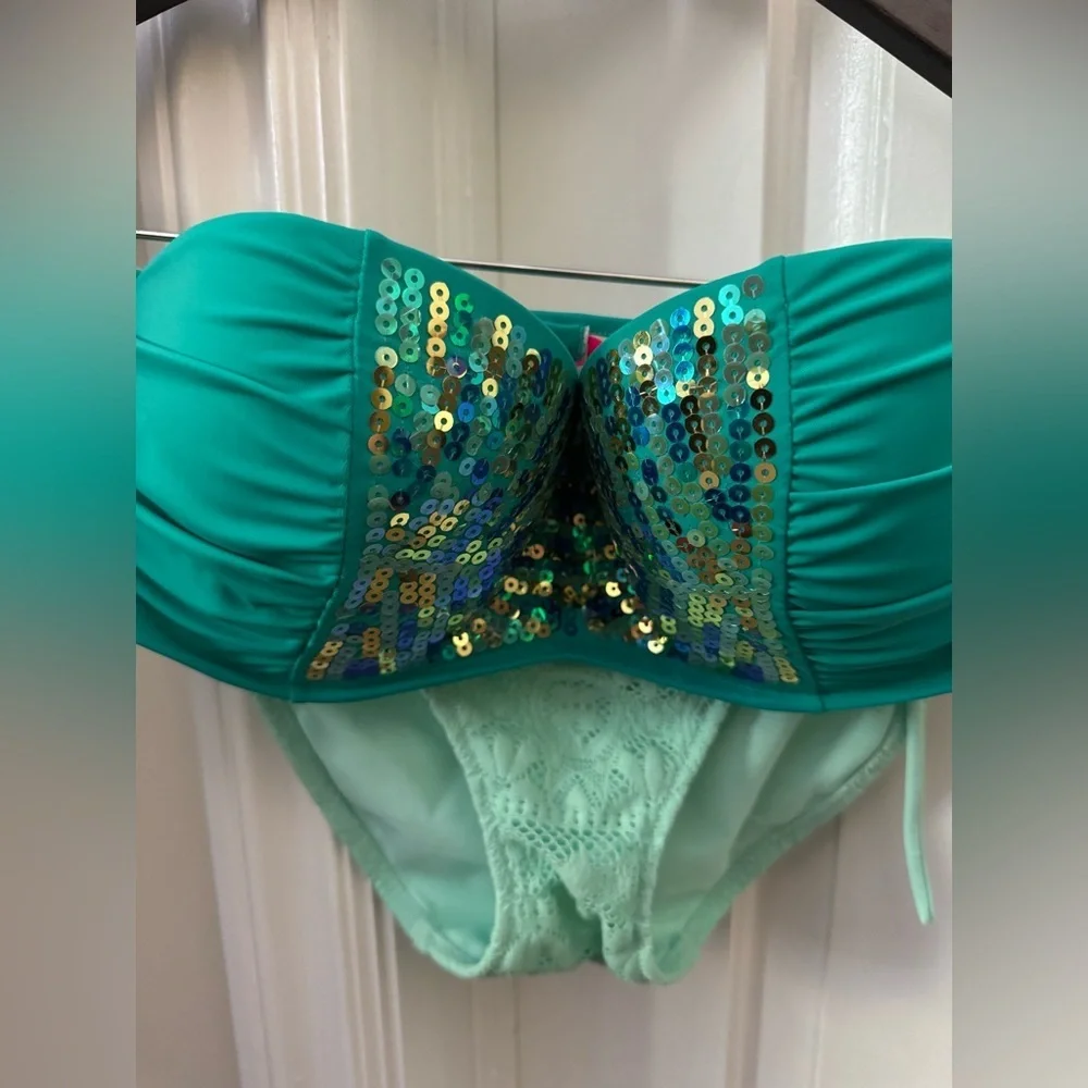 VICTORIA’S SECRET Two Piece Green Swim Bikini with Bra (34D) and Bottoms (L) - Picture 2 of 8